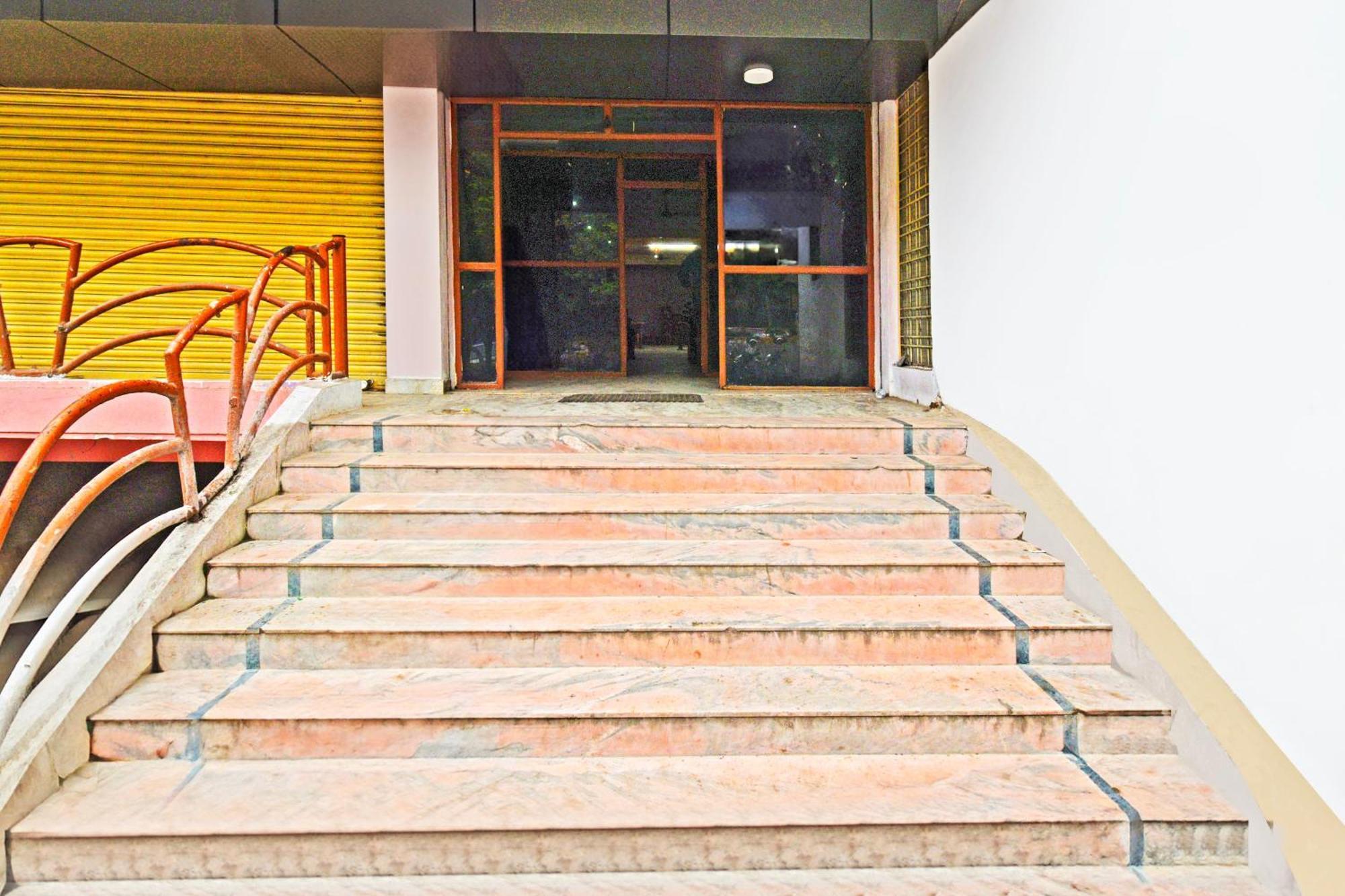Super Collection O Sanath Nagar Near Railway Station Hotel Hyderabad Ngoại thất bức ảnh